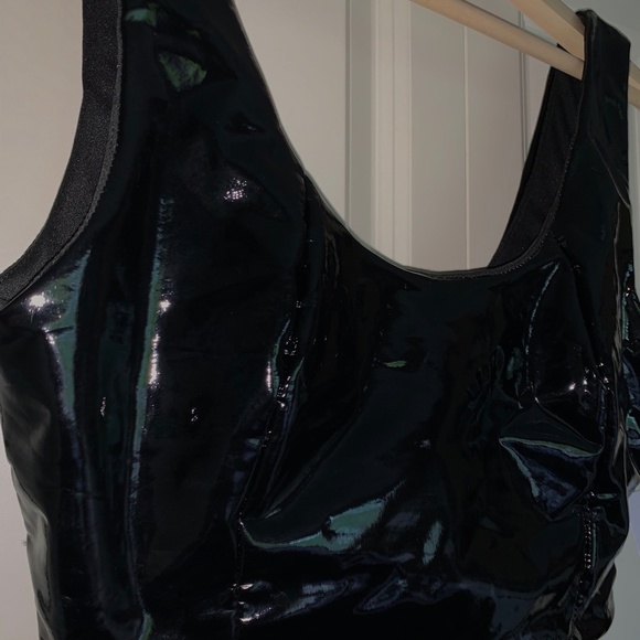 BLACK VINYL CROP TOP - Picture 3 of 3